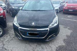 Peugeot 208 BlueHDi 1.6 diesel anno 2017 (neopaten