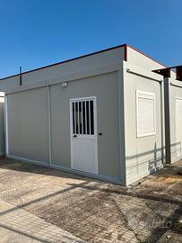 Box monoblocco con bagno laterale