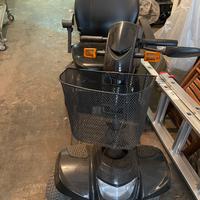 Scooter elettrico per anziani/disabili