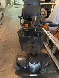 Scooter elettrico per anziani/disabili