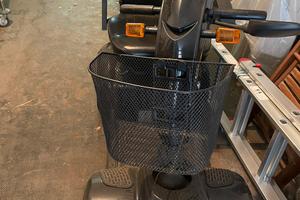 Scooter elettrico per anziani/disabili