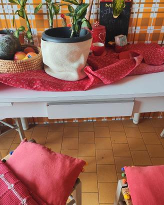 Tavolo da cucina con 4 sedie in paglia