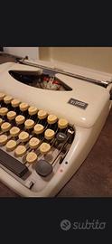 Macchina da scrivere portatile Triumph Tippa