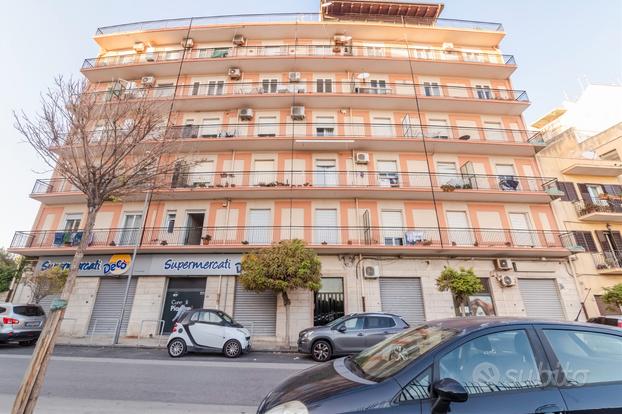 Trivani arredato in viale teocrito - af80376