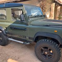 Land Rover Defender 90 200 tdi