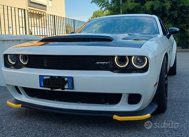 dodge challenger 5.7 v8