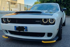 dodge challenger 5.7 v8