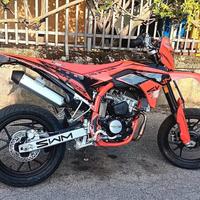 SWM motard SM 125 R 2025 MOTORE A LIQUIDO F.FIN. 0