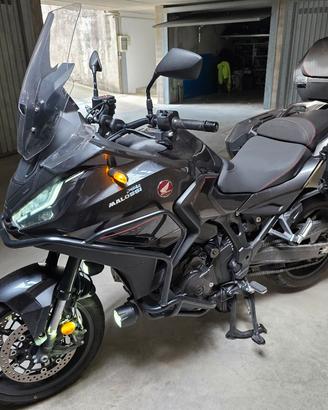 NT1100 dct travel edition