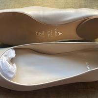 Ballerine in pelle color panna con punta quadrata