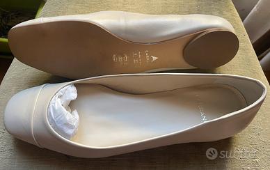 Ballerine in pelle color panna con punta quadrata