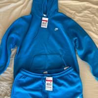 Tuta azzurra nike