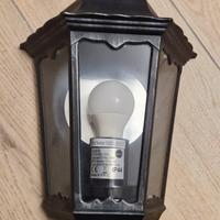 lampadario a parete da giardino interno 