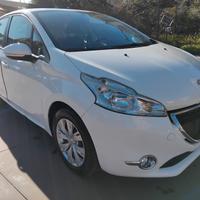 PEUGEOT 208 1.2 ANNO 2014 GARANZIA 12 MESI
