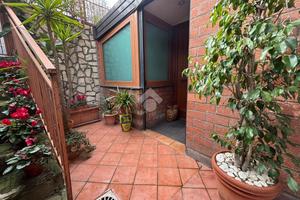 4 LOCALI A VICO EQUENSE