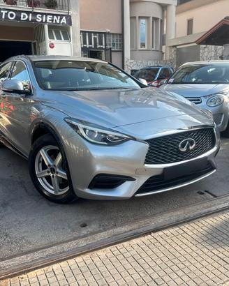 Infiniti Q30 1.5 diesel Premium