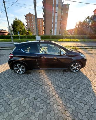 2013 Peugeot 208 XY