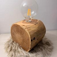 Lampada artigianale in legno di larice