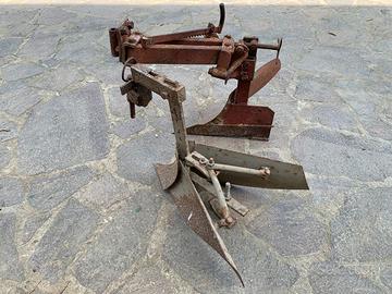 Coltro e assolcatore regolabili motocoltivatore