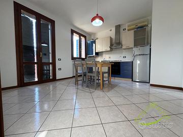DUE LOCALI CON GARAGE