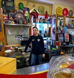 Aiuto barista apprendista banchista