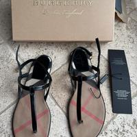 Sandali marca Burberry tg. 39