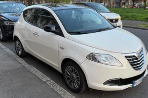 Lancia Ypsilon 1.2 8v Gold s