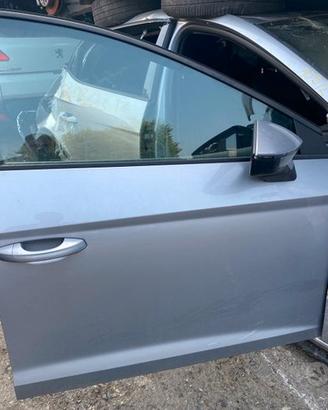 Porta anteriore destra Seat Leon FR 2019 grigia