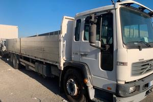 VOLVO FL6 250 CV., CASSONE PIANALE 8.50 MT.