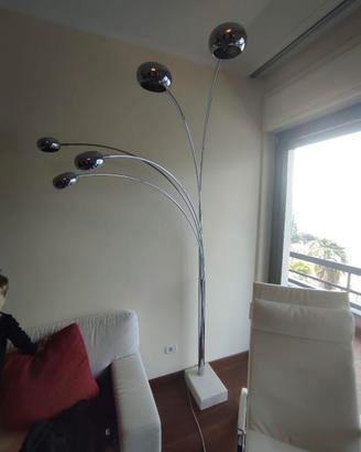 Lampada da terra, ad Arco