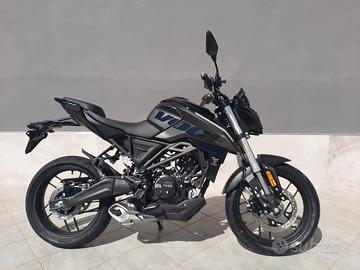 Voge Brivido 125 R Total Black