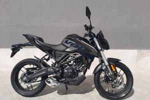 Voge Brivido 125 R Total Black