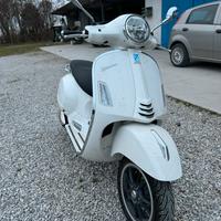 Vespa piaggio 300 gts hpe super abs