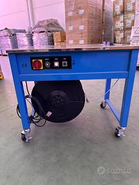 Macchina per reggiatura semiautomatica