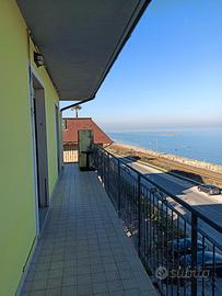 Appartamento davanti al MARE