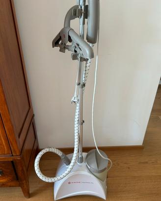 Stiratrice verticale a vapore Singer