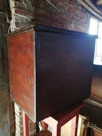 Piccola madia in legno