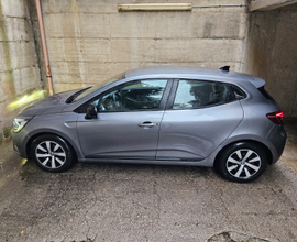 Renault clio e-tech hybrid
