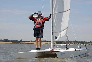 Catamarano dart 15