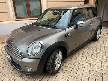 Mini Cooper One Neo patentati