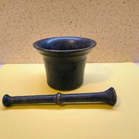 Mortaio con pestello in bronzo 