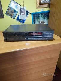 LETTORE CD TECHNICS MOD. SL-P212A DANNEGGIATO 