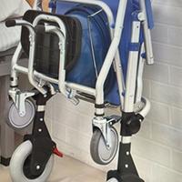 Sedia comoda per disabili e anziani