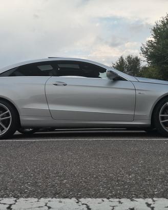 Mercedes classe e coupe (c207)  350 231hp