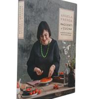 Libro di cucina nuovo mai usato.