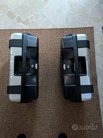 Coppia valigie laterali GIVI Trekker 33L Monokey +