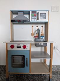 Cucina giocattolo