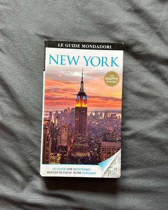 Guida viaggi Mondadori New York