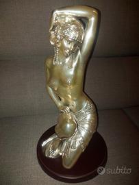 statuina odalisca