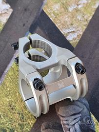 sixpack millenium icr attacco manubrio champagne 